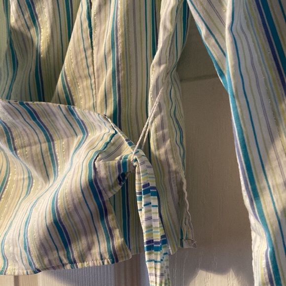 Vertically Striped Wrap Express Blouse - Picture 3 of 4